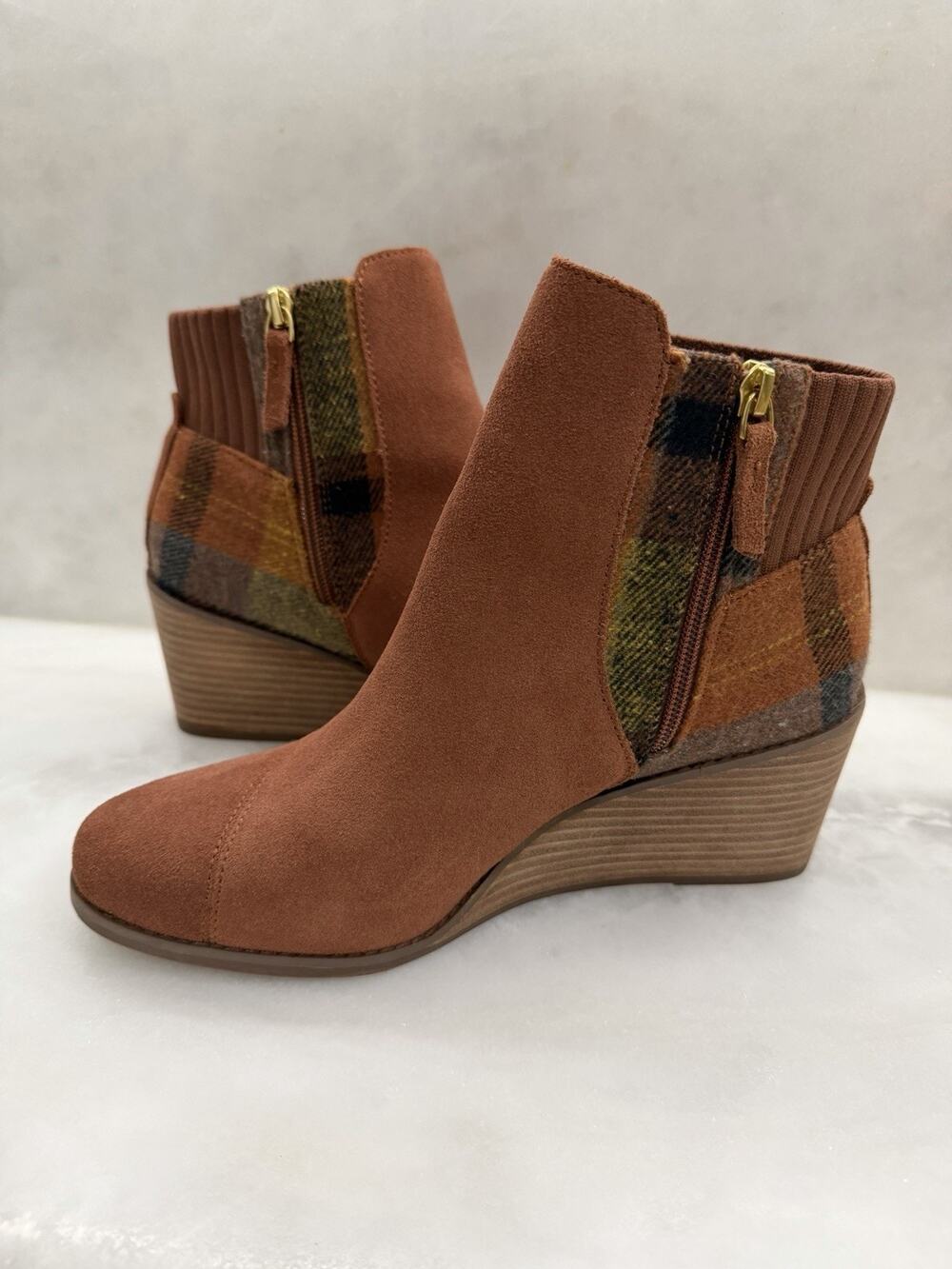 Toms Sadie Boots Brown Suede Plaid Ankle Wedges Bootie Shoes Womens Size 9
